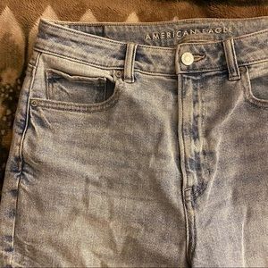 American Eagle Mom Straight Jeans